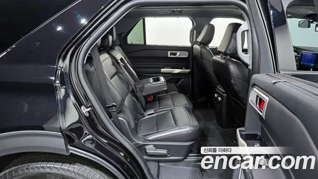 Ford Explorer 2023 — фото 12