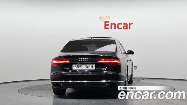 Audi A8 2015 — фото 4