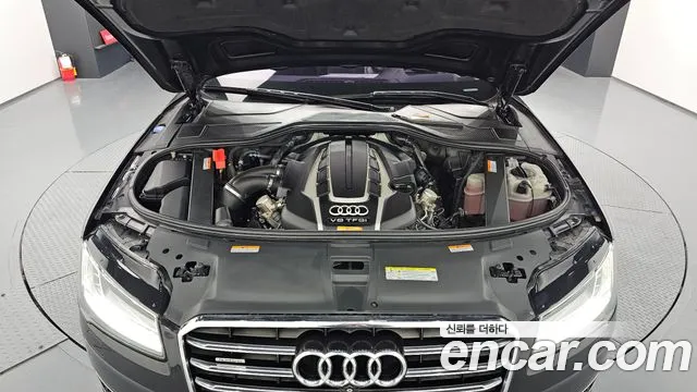 Audi A8 2015 — фото 6