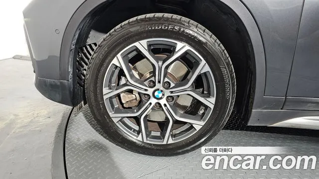 BMW X1 2022 — фото 5