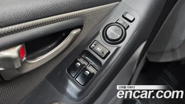 Hyundai Starex 2011 — фото 17