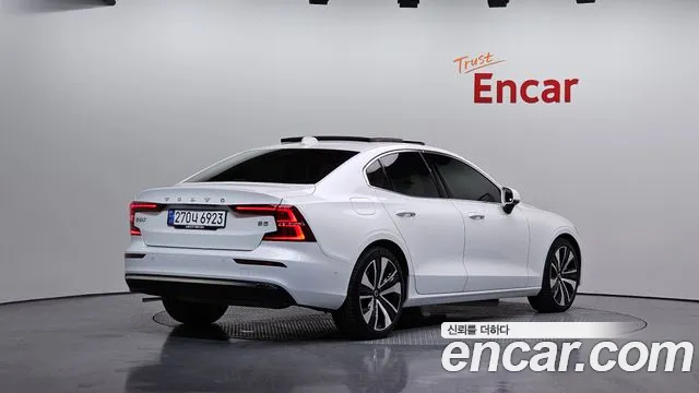 Volvo S60 2025 — фото 2
