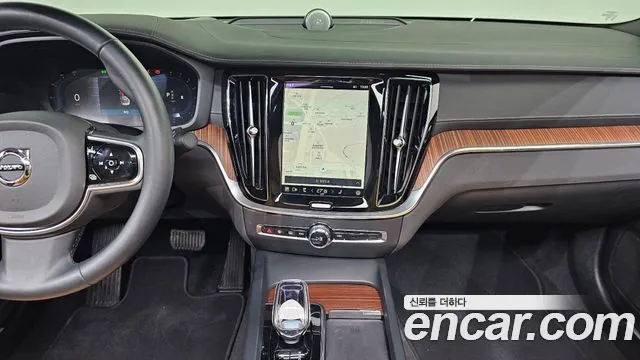 Volvo S60 2025 — фото 17