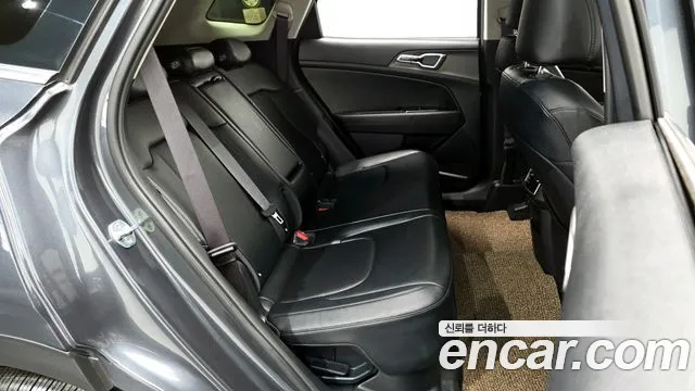 Kia Sportage 2022 — фото 12
