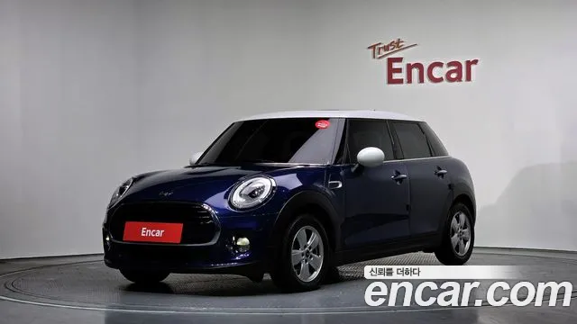 Mini Cooper 2018 — фото 1