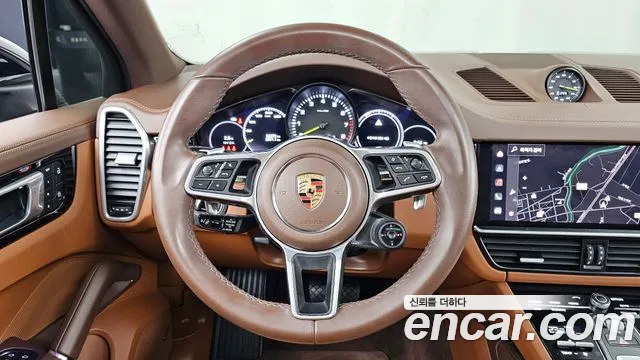 Porsche Cayenne 2022 — фото 13