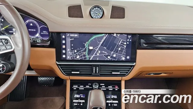 Porsche Cayenne 2022 — фото 14