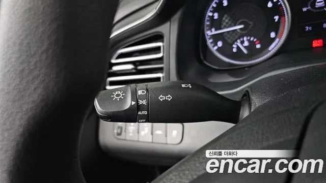 Hyundai AVANTE 2020 — фото 16