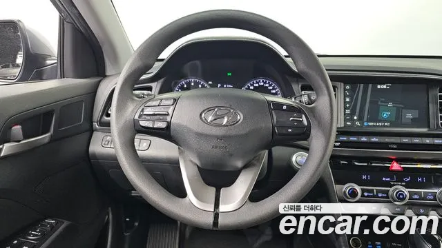 Hyundai AVANTE 2020 — фото 17