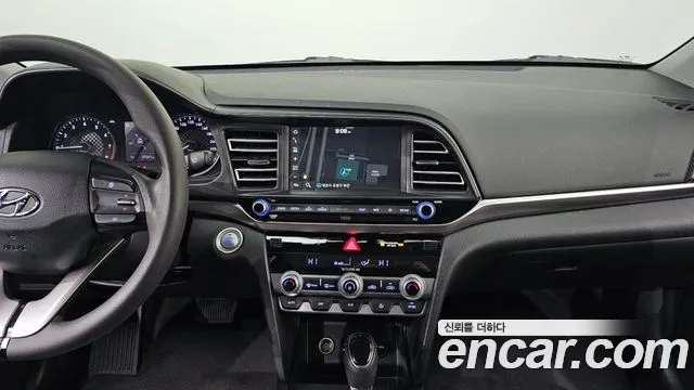 Hyundai AVANTE 2020 — фото 18