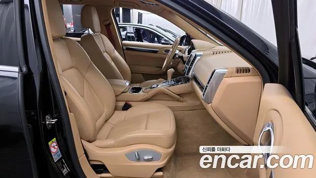 Porsche Cayenne 2015 — фото 10