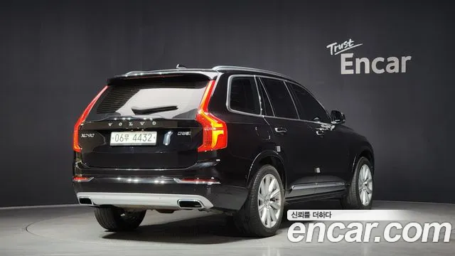 Volvo XC90 2018 — фото 2