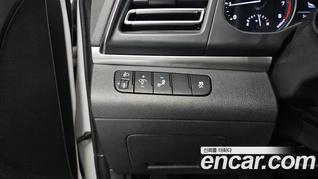 Hyundai AVANTE 2019 — фото 15