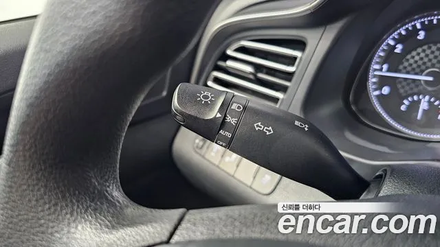 Hyundai AVANTE 2019 — фото 16
