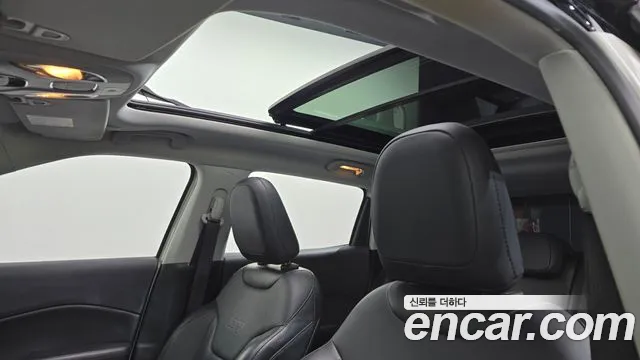 Jeep Compass 2020 — фото 19