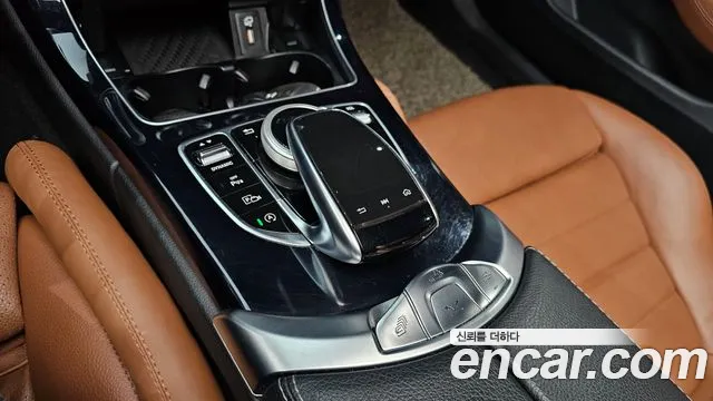 Mercedes-Benz C-Class 2019 — фото 16