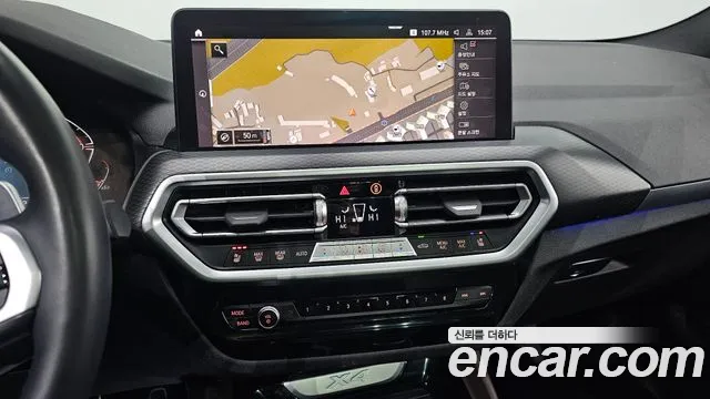 BMW X4 2022 — фото 14