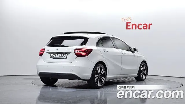 Mercedes-Benz A-Class 2018 — фото 2