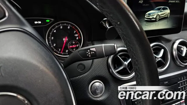 Mercedes-Benz A-Class 2018 — фото 9