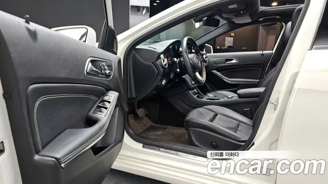 Mercedes-Benz A-Class 2018 — фото 10