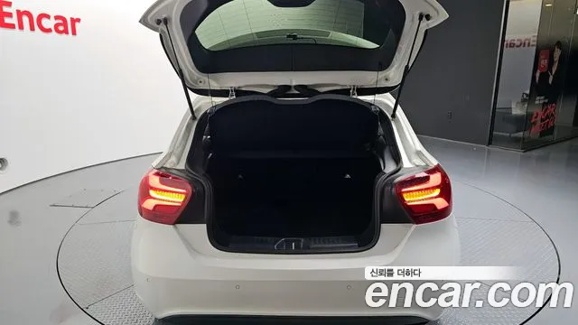 Mercedes-Benz A-Class 2018 — фото 20