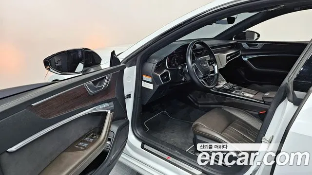 Audi A7 2022 — фото 11