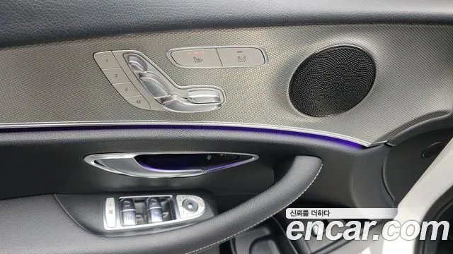 Mercedes-Benz E-Class 2019 — фото 14