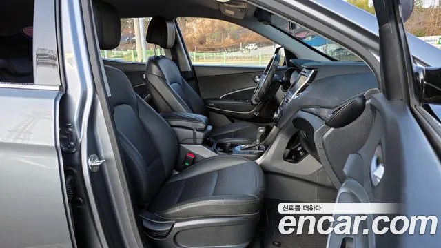 Hyundai Santafe 2018 — фото 10