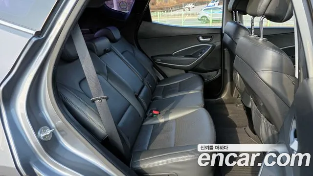 Hyundai Santafe 2018 — фото 12