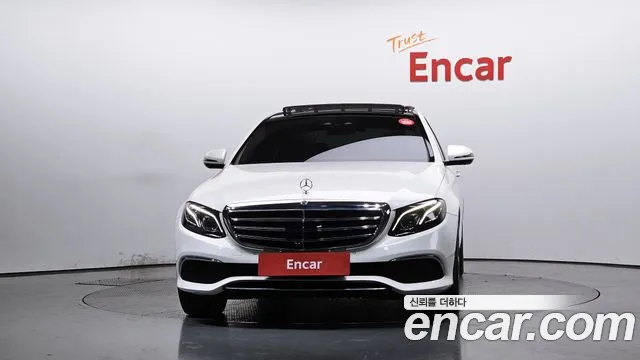 Mercedes-Benz E-Class 2017 — фото 3