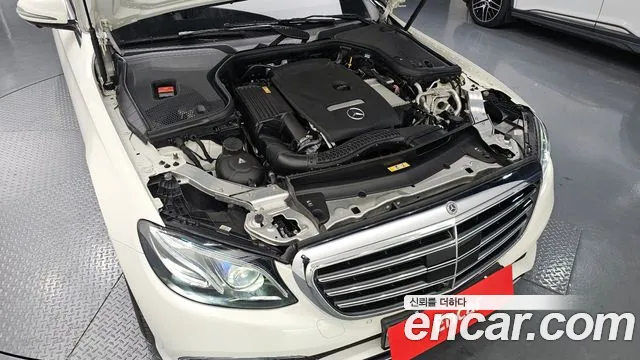 Mercedes-Benz E-Class 2017 — фото 6