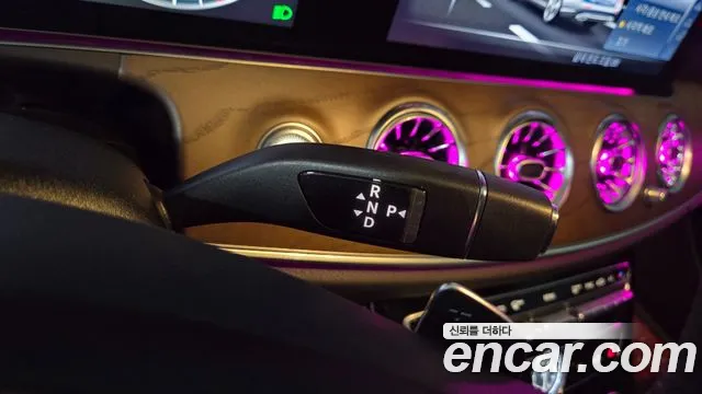 Mercedes-Benz E-Class 2017 — фото 9