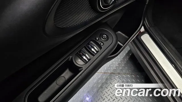 Mini Clubman 2019 — фото 16