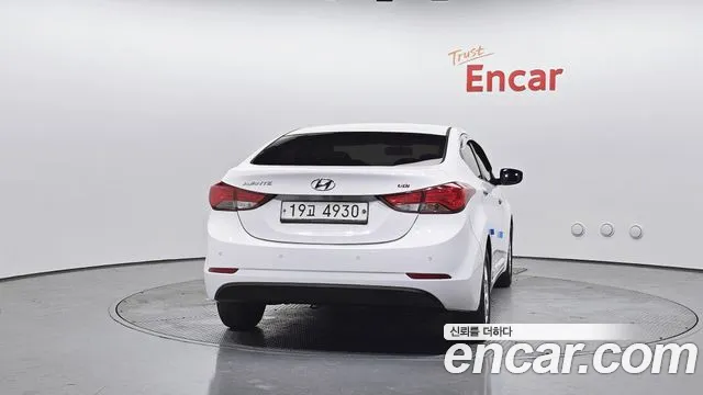 Hyundai AVANTE 2015 — фото 4