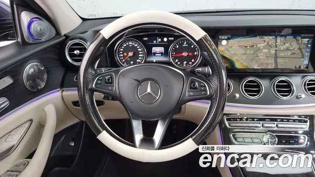 Mercedes-Benz E-Class 2017 — фото 13