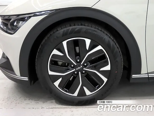 Kia EV6 2022 — фото 20