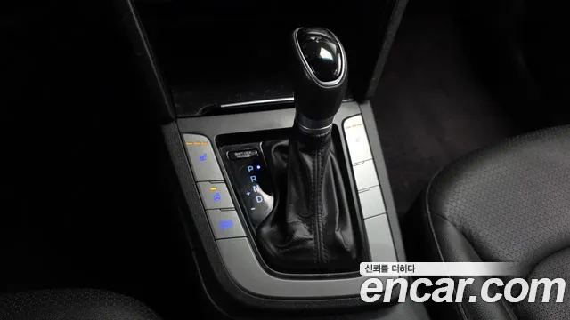 Hyundai AVANTE 2017 — фото 9