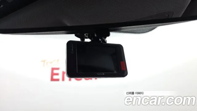 Hyundai AVANTE 2017 — фото 19