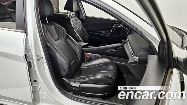 Hyundai AVANTE 2022 — фото 12