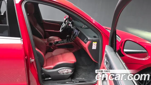 Porsche Macan 2022 — фото 10