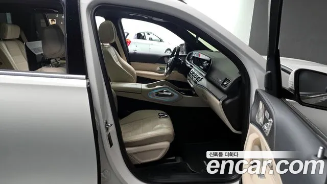 Mercedes-Benz GLS-Class 2022 — фото 11
