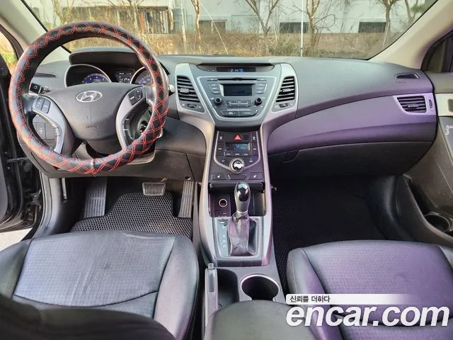 Hyundai AVANTE 2015 — фото 9