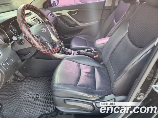 Hyundai AVANTE 2015 — фото 11