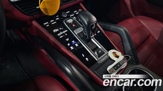 Porsche Cayenne 2020 — фото 9