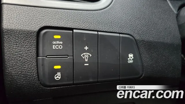 Hyundai AVANTE 2015 — фото 17