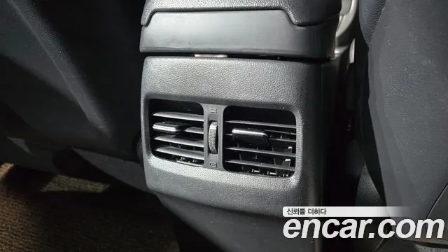 Hyundai AVANTE 2015 — фото 19