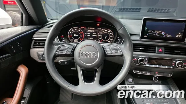 Audi A4 2019 — фото 13