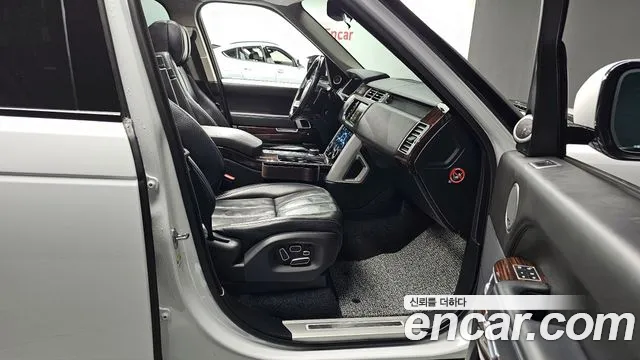 Land Rover Range Rover 2015 — фото 11