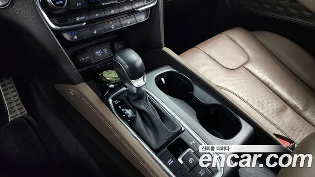 Hyundai Santafe 2020 — фото 9
