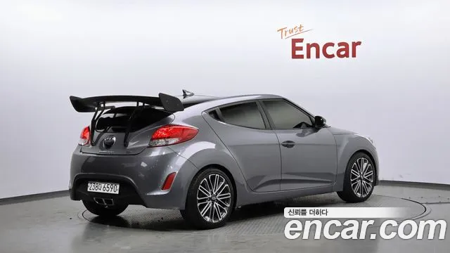 Hyundai Veloster 2017 — фото 2